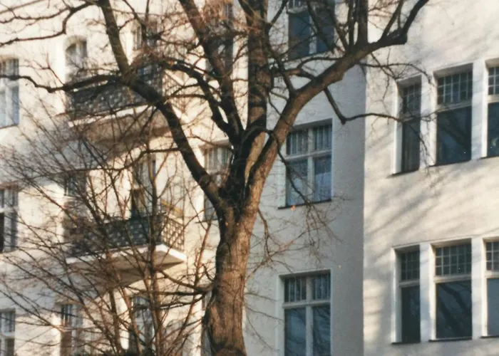 Luxury Townhouse With Garden - A Central Oasis
